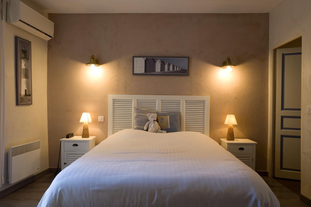Le Crillon Hotel Murs  Exterior foto