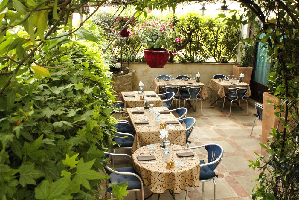 Le Crillon Hotel Murs  Exterior foto